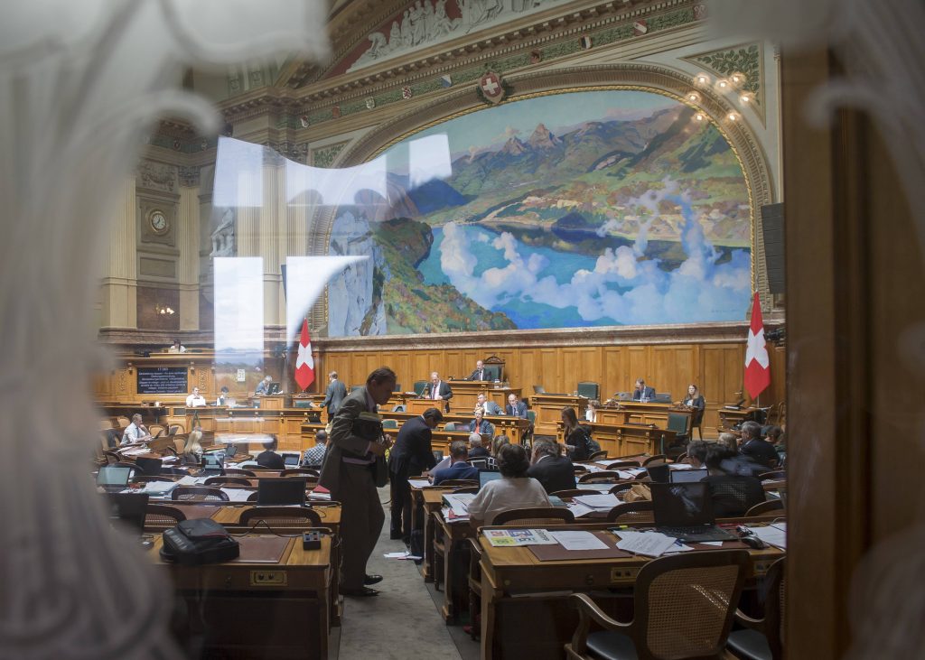 Il parlamento federale muove i primi timidi passi verso una soluzione di un problema annoso (Keystone)