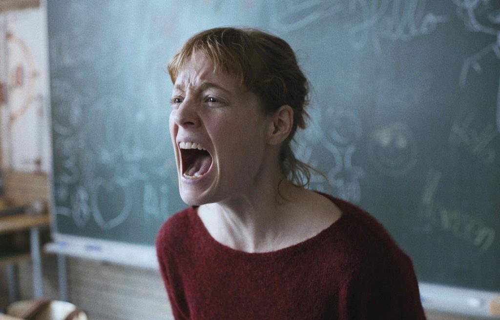 L’attrice Leonie Benesch nei panni della professoressa Carla Nowak (©AlamodeFilm)