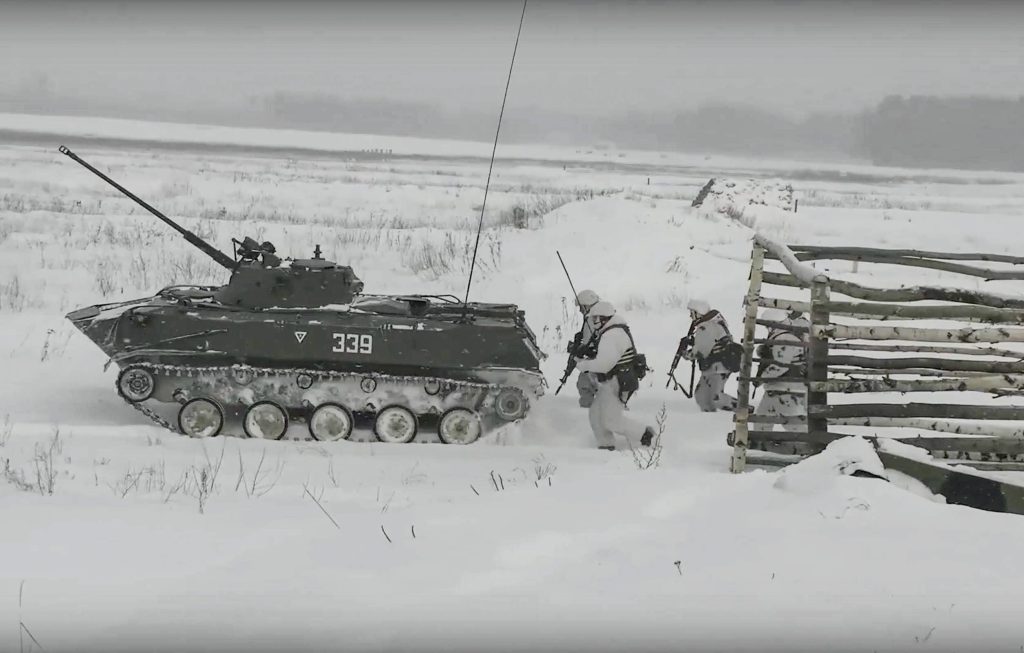 Militari russi si addestrano alla guerra (Keystone)