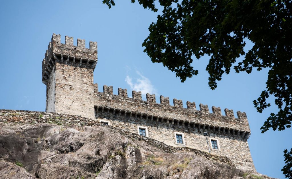 Il Castello di Sasso Corbaro a Bellinzona fa da suggestiva cornice alla mostra (Elisabeth La Rosa - DCSU)