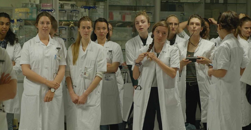 Les guérisseurs è sostenuto dal Percento culturale Migros (visionsdureel.ch)