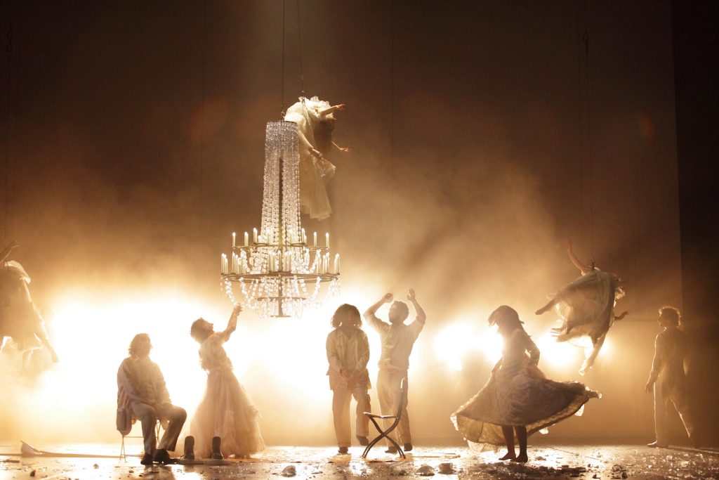 Passione e ghiaccio per uno dei momenti più impressionanti dello spettacolo (finzipasca.com, foto V. Cangialosi)