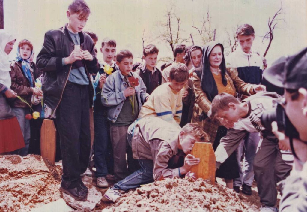 3 maggio 1995: funerali di Amel Hodzic, fratello di Dzemil