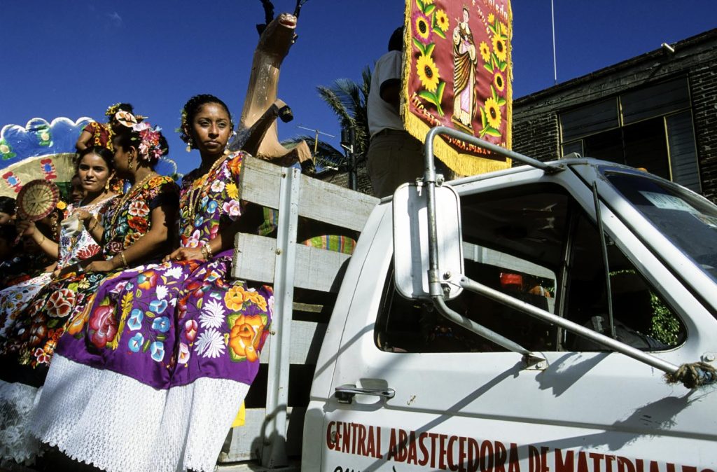 «Regada de Frutas», processione lungo le vie del paese