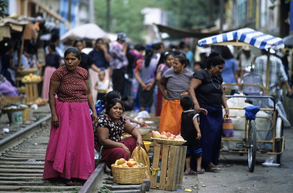 Tehuantepec, mercato di strada solo ferroviario