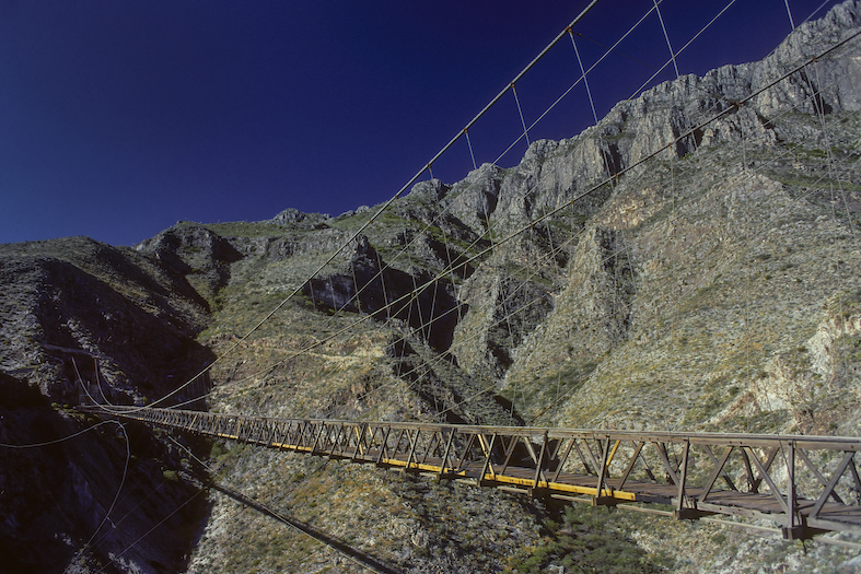Gomez Palacio: Ponte Hojuela, con i suoi 318 metri, è il più lungo dell’America Latina; collegava la Miniera di Mapimì con la Città Fantasma dei Minatori