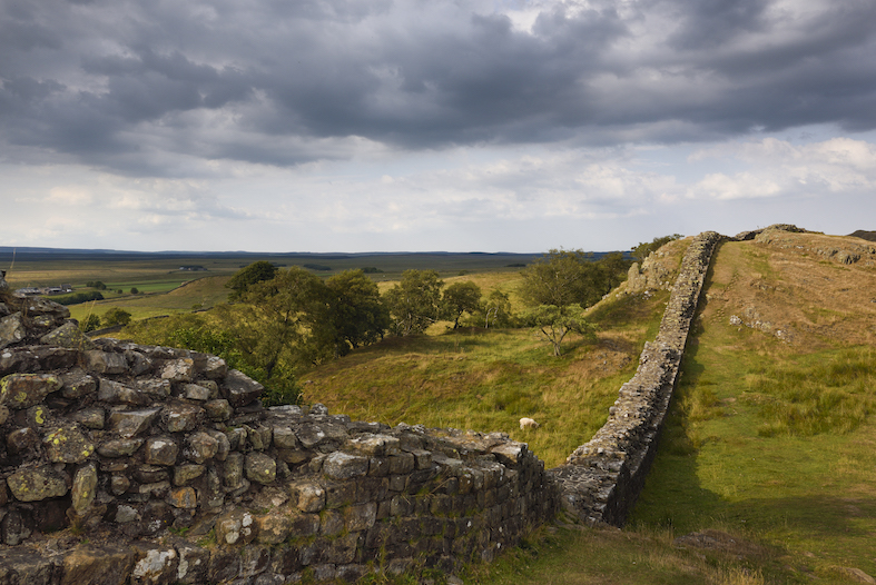 Il Vallo di Adriano sul lato occidentale del Forte di Housesteads