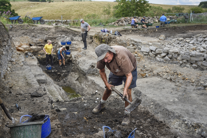 Vindolanda, scavi sul campo. Ogni anno centinaia di volontari provenienti da tutto il mondo partecipano alle campagne di scavo archeologico