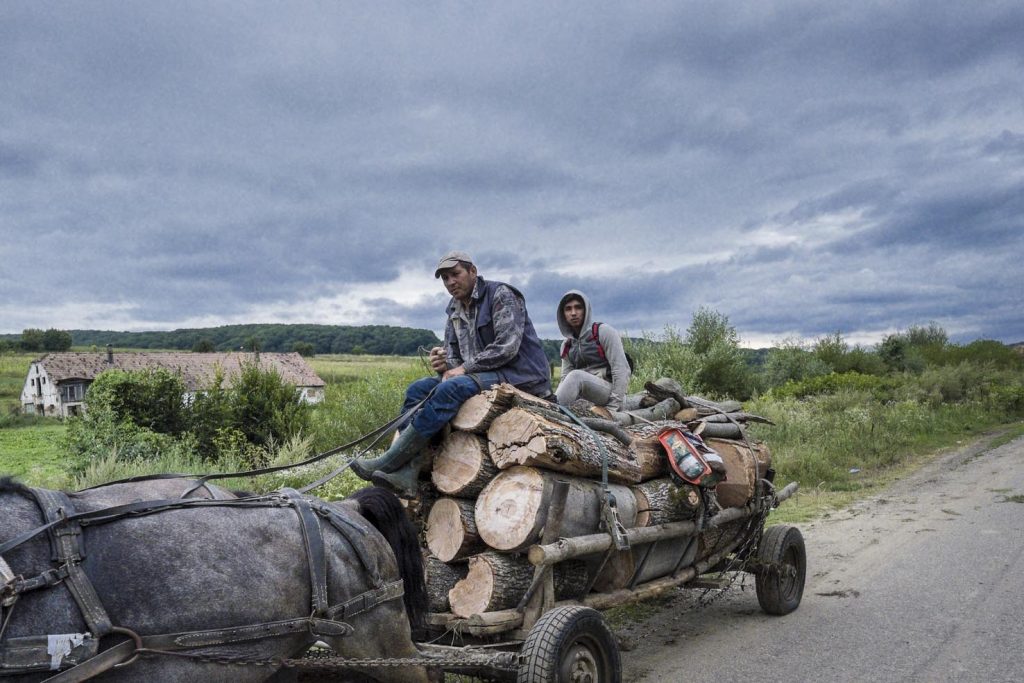 Alma Vii, le strade di campagna intorno al villaggio sono solo per fuoristrada o cavalli