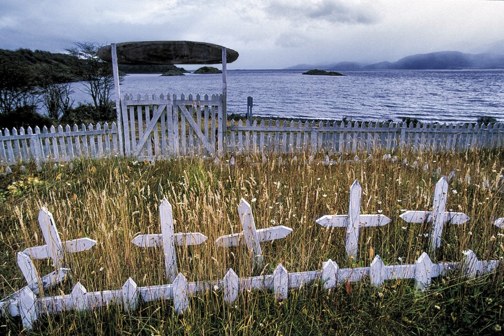 Terra del Fuoco, Isola Navarino. L’antico cimitero degli indiani Yamanas, che un tempo vivevano tra Navarino e Cape Horns