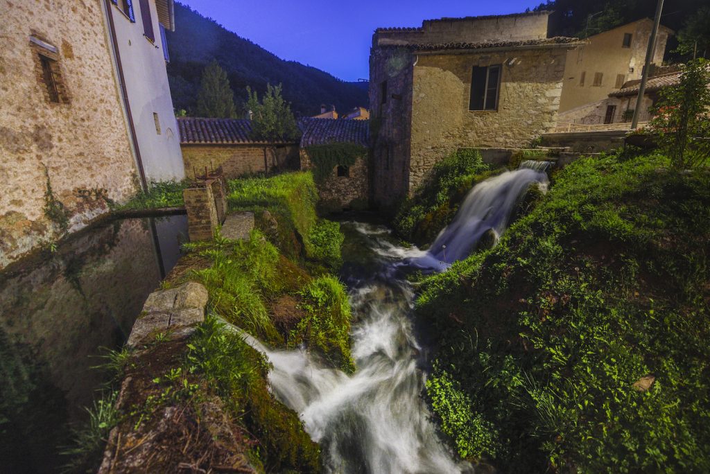 Rasiglia, cittadina costruita sull’acqua vicino alle sorgenti del fiume Menotre