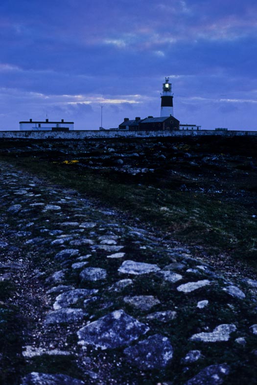 Il faro dell'isola di Tory è uno dei più importanti lungo la costa atlantica irlandese