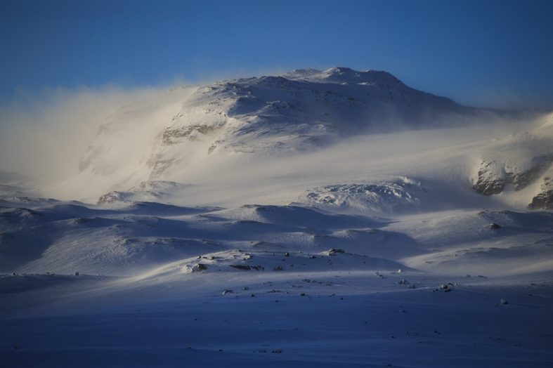 Hardangerjøkulen è il sesto ghiacciaio più grande della Norvegia continentale, vi si accede dalla stazione ferroviaria Finse sulla ferrovia Oslo-Bergen