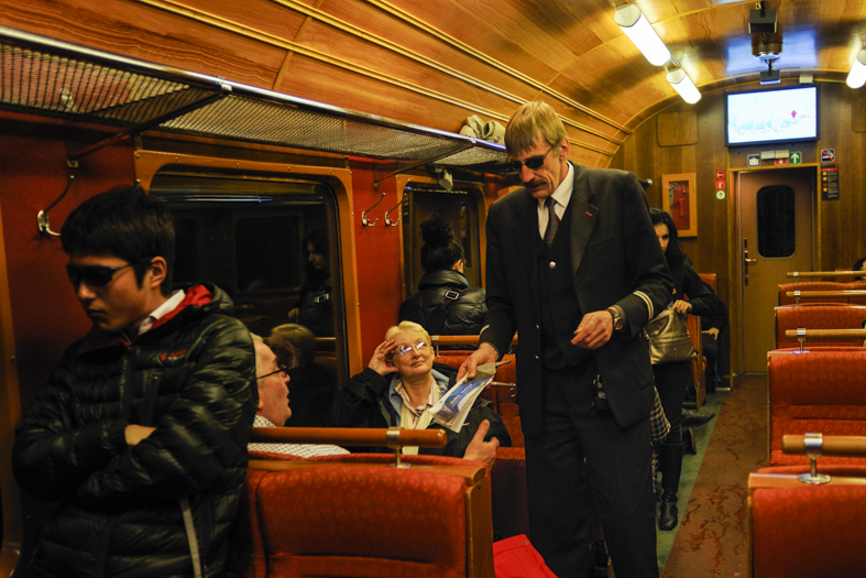 La Flåm Railway (Flambana) è un incredibile viaggio in treno dalla stazione a monte di Myrdal fino alla stazione di Flåm nell'Aurlandfjord