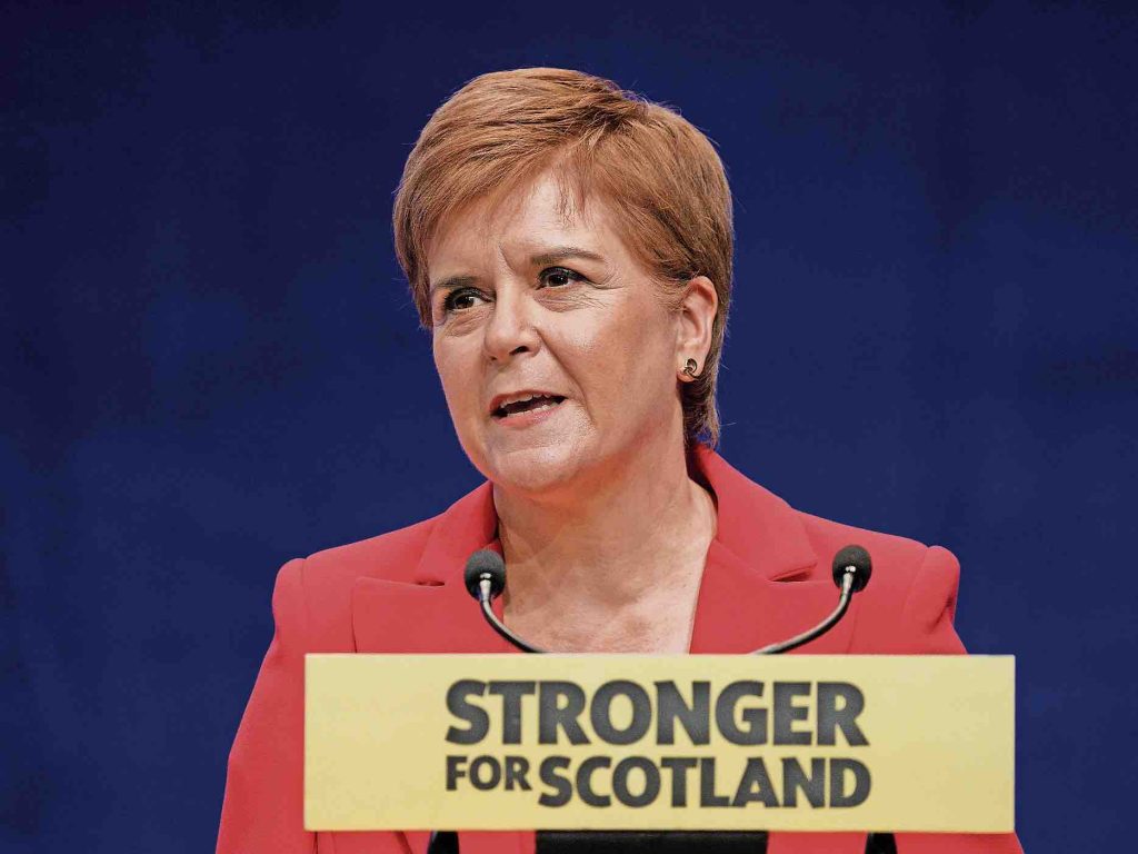 Nicola Sturgeon al Congresso annuale dello Scottish National Party ad Aberdeen (Shutterstock)