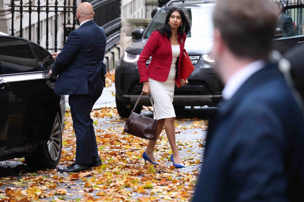 La ministra dell’Interno Suella Braverman è stata criticata per le sue posizioni anti-immigrazione (Shutterstock)