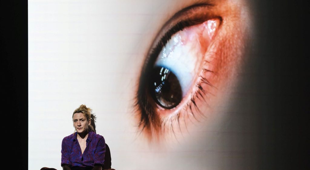 “Da She was a friend of someone else” di Gosia Wdowik (Françoise Robert)