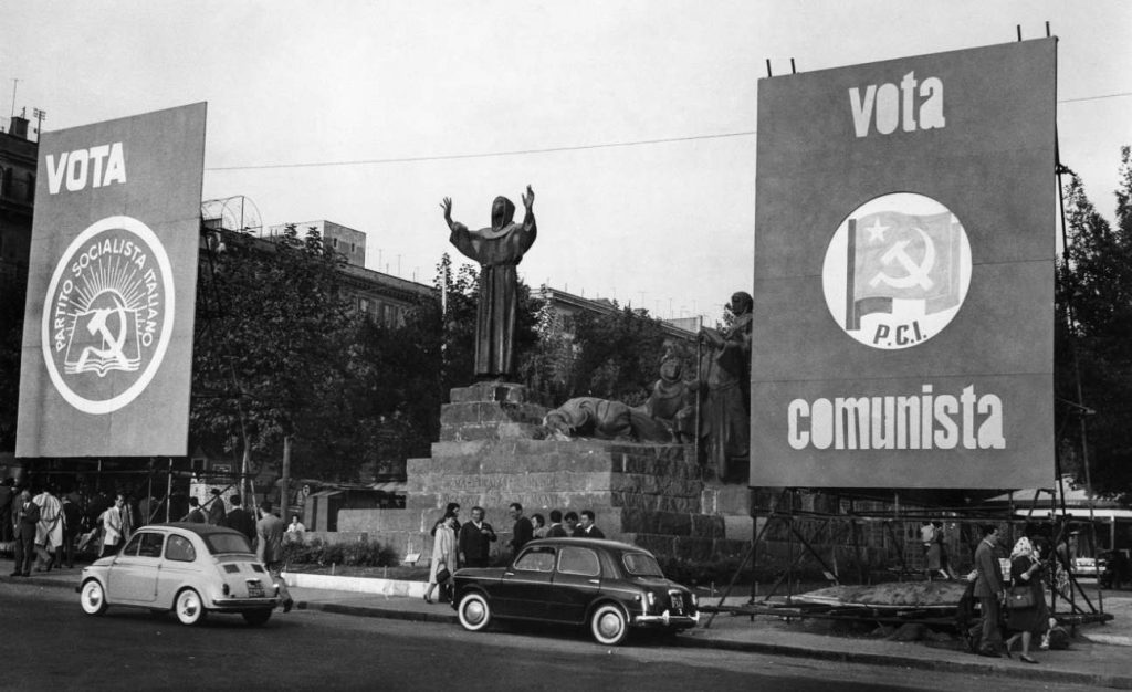 Statua S. Francesco a Piazza San Giovanni, Roma, 1960 (Fondo Publifoto)
