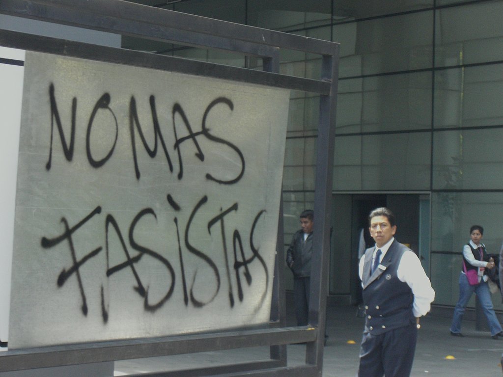 L'Hotel Sheraton nel percorso del corteo