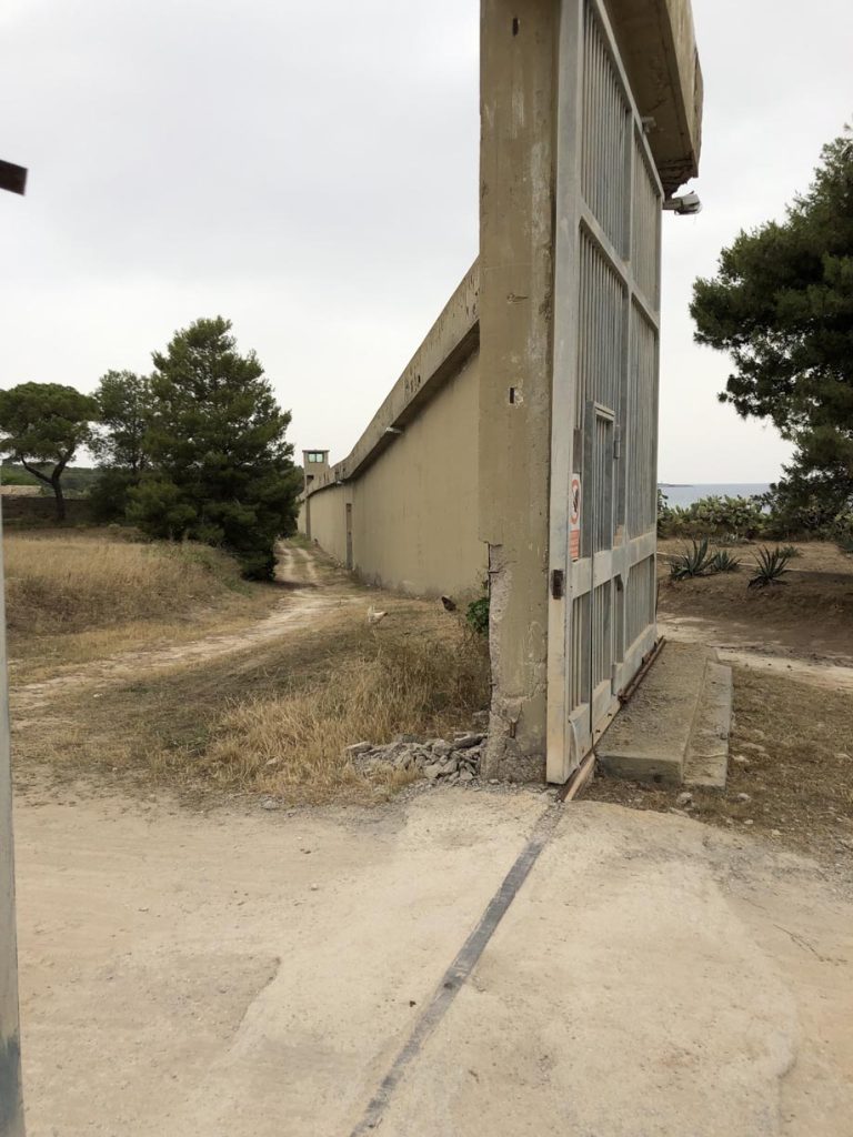 Il muro voluto dal generale Carlo Alberto Dalla Chiesa nel 1977 trasformò Pianosa in carcere di massima sicurezza