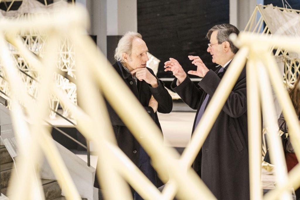 Theo Jansen con Paolo Soave (Museo Nazionale Scienza e Tecnologia)