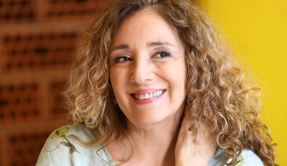 Nata a Napoli, vive a Roma (poesiafestival.it)