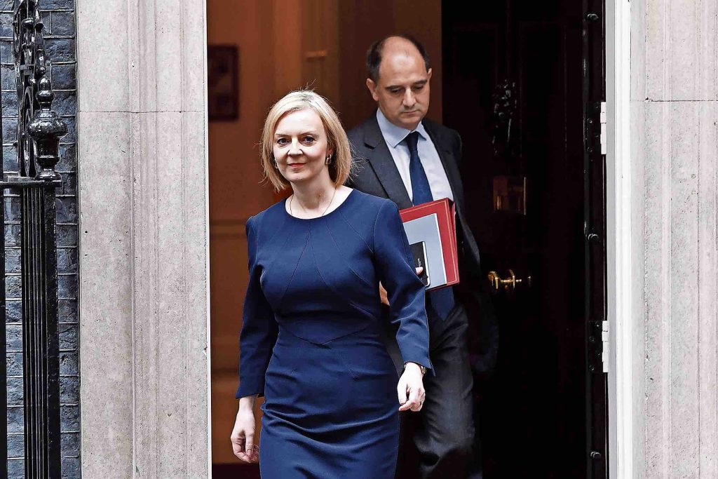 Liz Truss a Downing Street (Shutterstock)