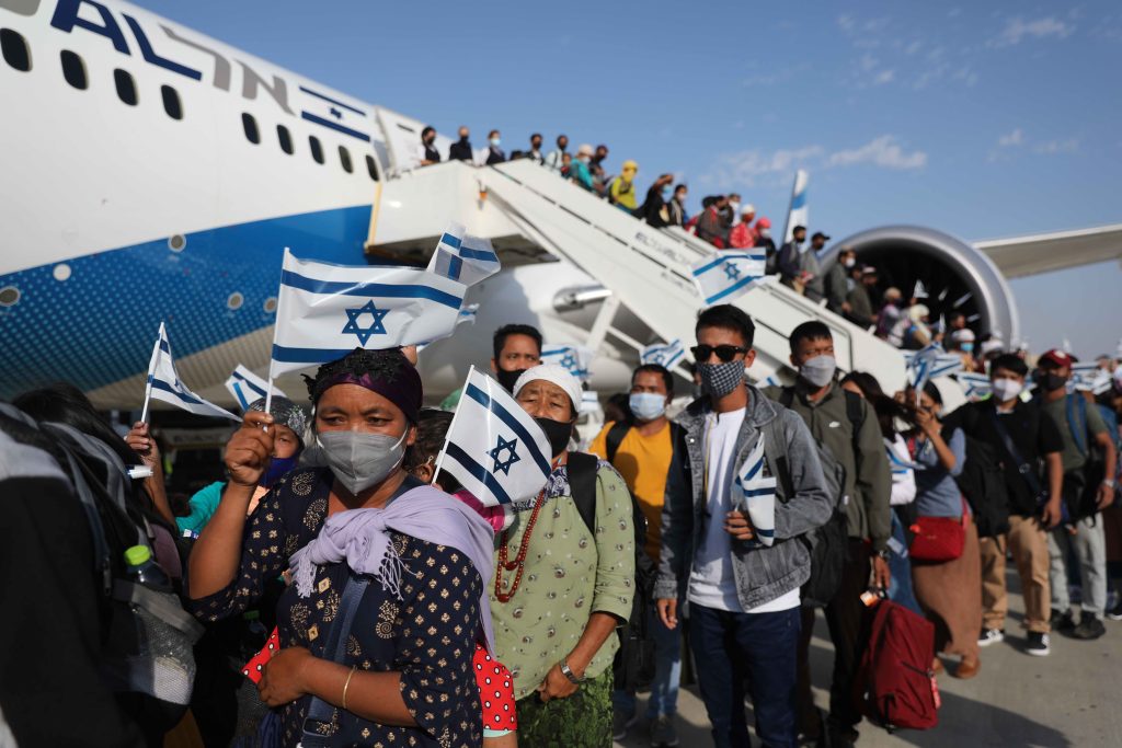Membri della comunità Bnei Menashe a Tel Aviv nel 2021 (Keystone)