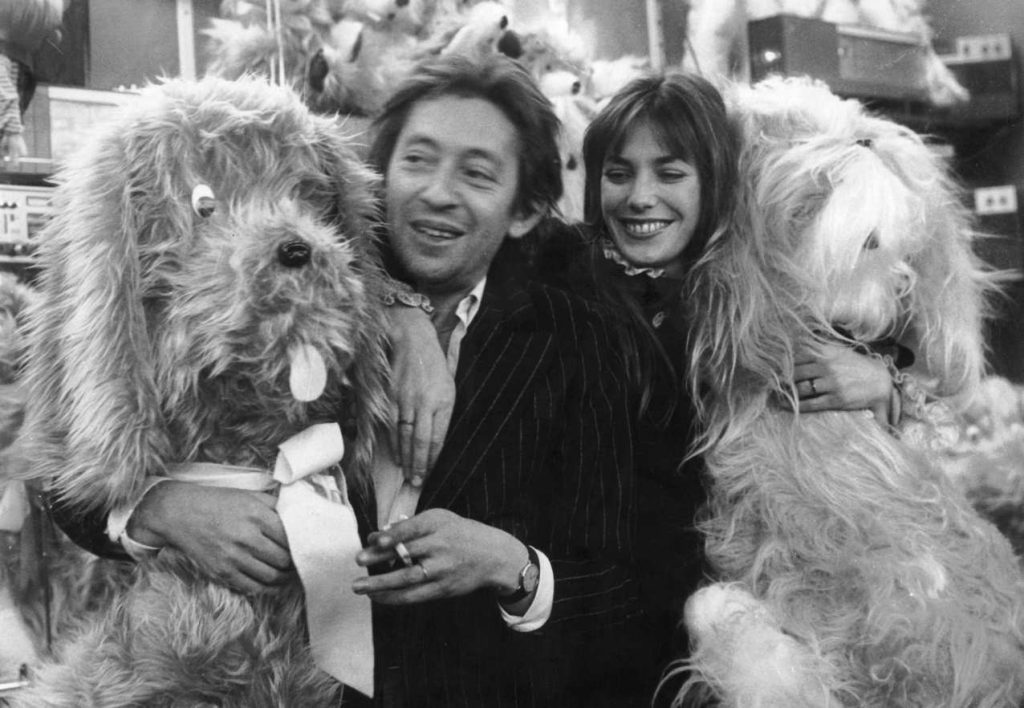 Serge Gainsbourg e Jane Birkin in un’immagine scattata a Nizza nel 1970 (Keystone)