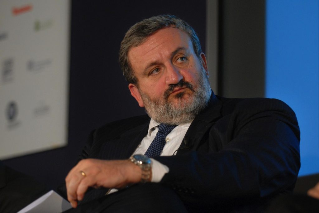 Michele Emiliano: per lui ciò che conta è differenziarsi da Renzi