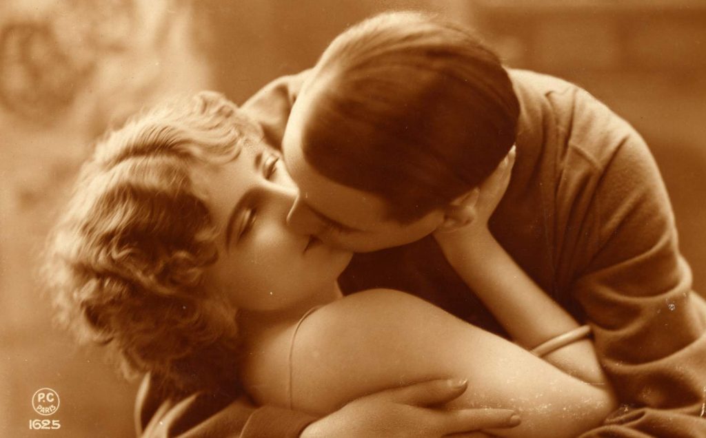 Il bacio, gioia dei sensi e tema ricorrente in Salabè (Keystone)