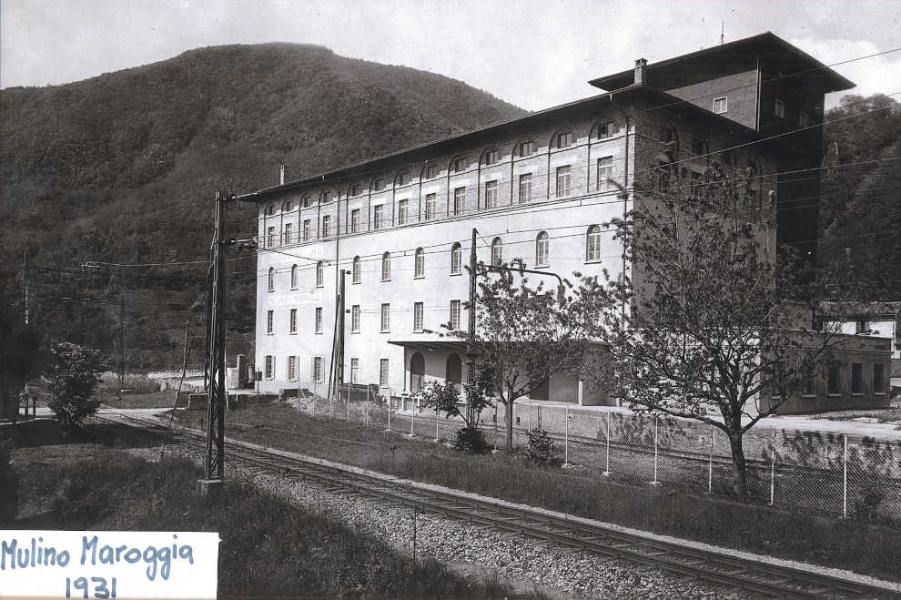 Lo stabile in un’immagine d’epoca (mulinomaroggia.ch)