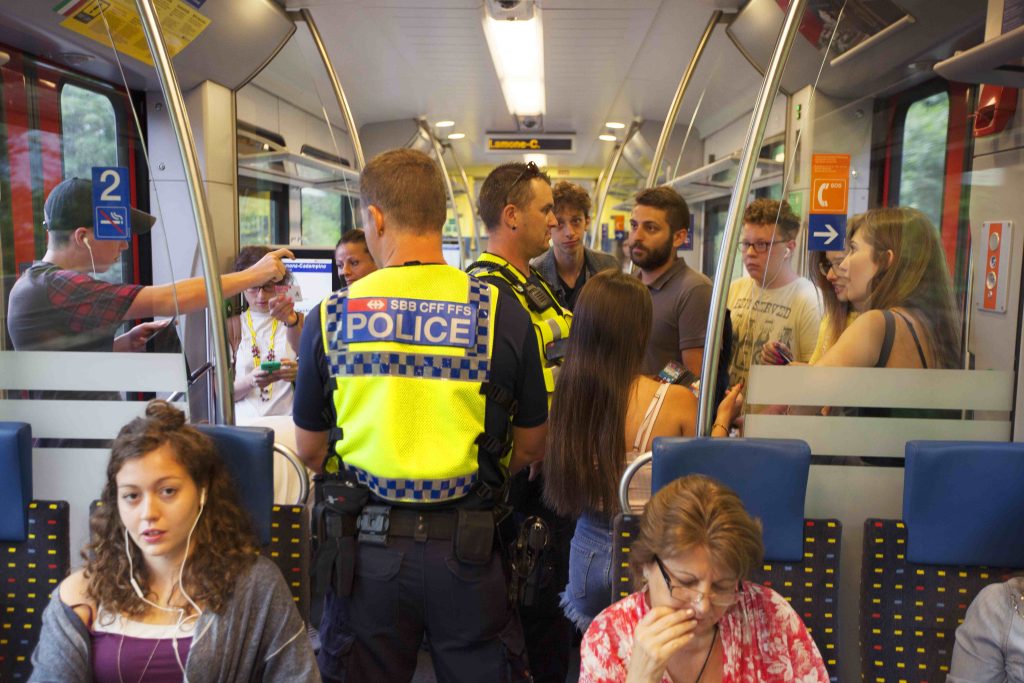 Il compito e il comportamento degli agenti dipende anche dai vari momenti della giornata: gli studenti del mattino sono una cosa...