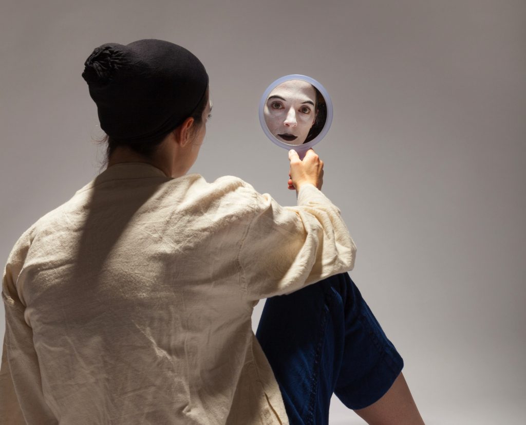 Esplorare la propria complessità, soffermandosi sugli aspetti più difficili, aiuta ad immedesimarsi nell’altro (Keystone)