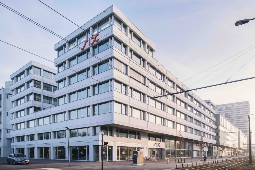 La sede della Borsa svizzera a Zurigo: lo stallo nei negoziati con Bruxelles rappresenta un pericolo da non sottovalutare (Keystone)