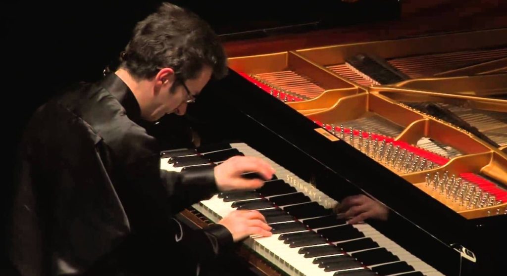 Il pianista italiano Andrea Bacchetti si esibirà all'Auditorio Stelio Molo