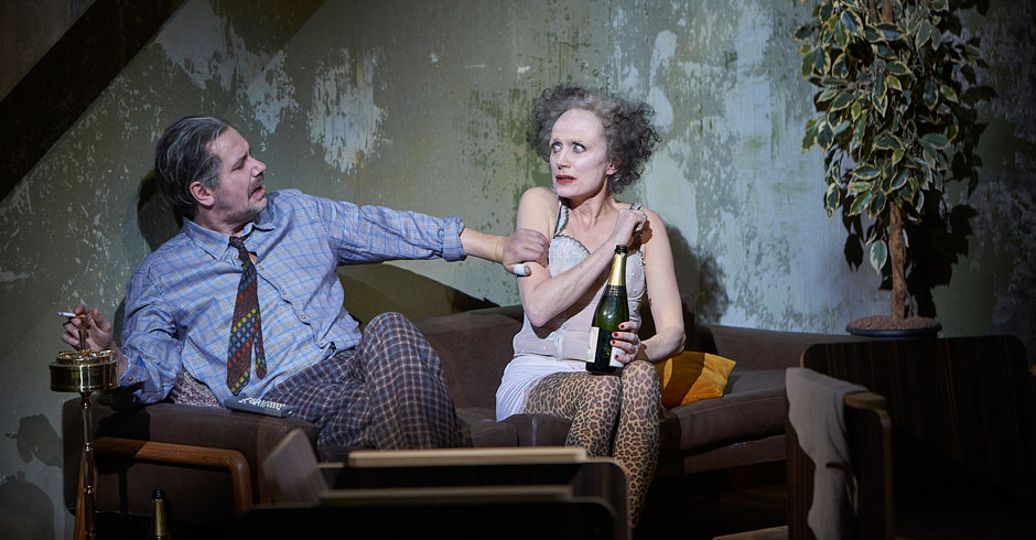 La commedia resterà in scena fino a metà aprile (schauspielhaus.ch)