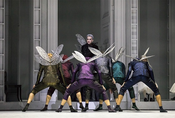 William Moore è Carabosse (Gregory Batardon)