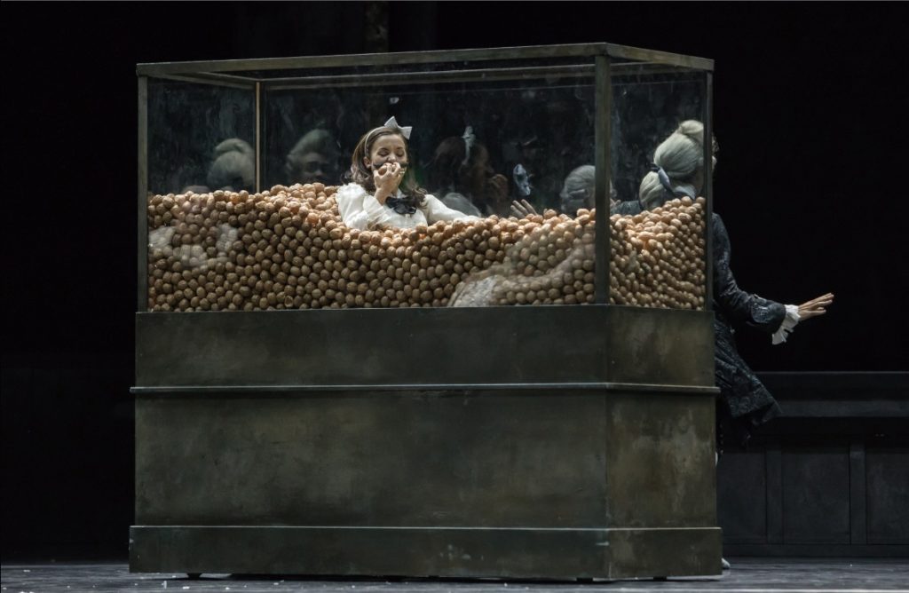 L’ottimo balletto si ispira a un racconto di E.T.A. Hoffmann (Gregory Batardon)