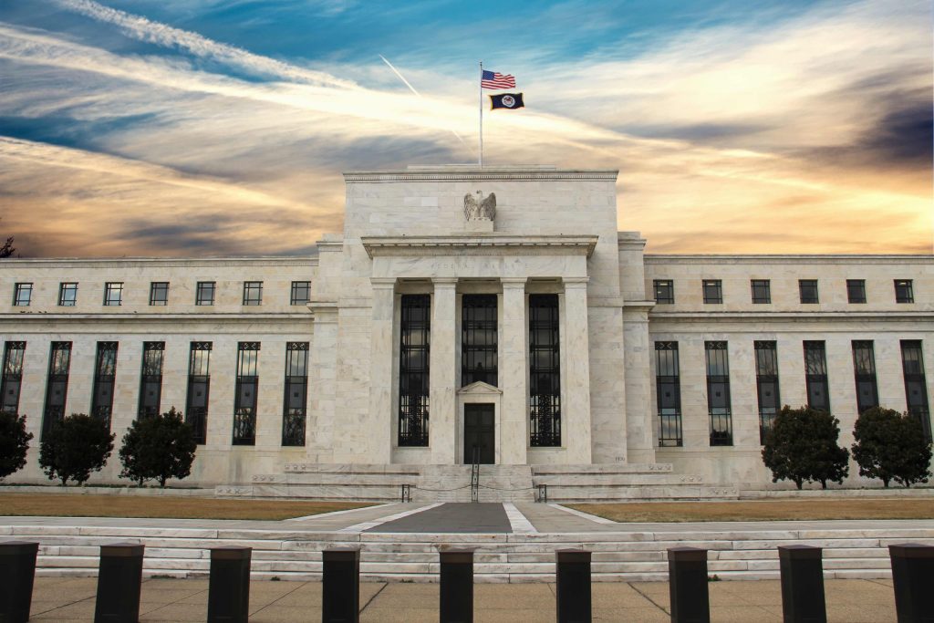 Edificio della Federal reserve bank. Nel marzo di quest’anno l’attuale presidente della Fed, Jerome Powell, decreterà nei fatti che «la ricreazione è finita» (Shutterstock)