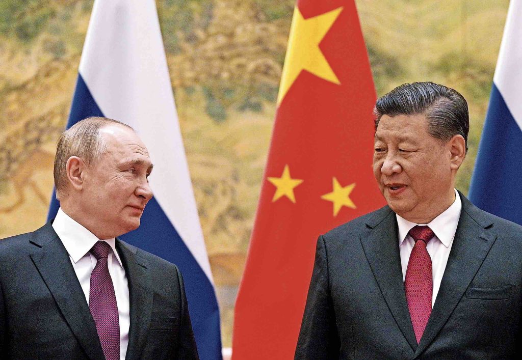 Il vertice di Samarcanda non passerà alla storia per un divorzio tra Xi (a sinistra) e Putin (Keystone)