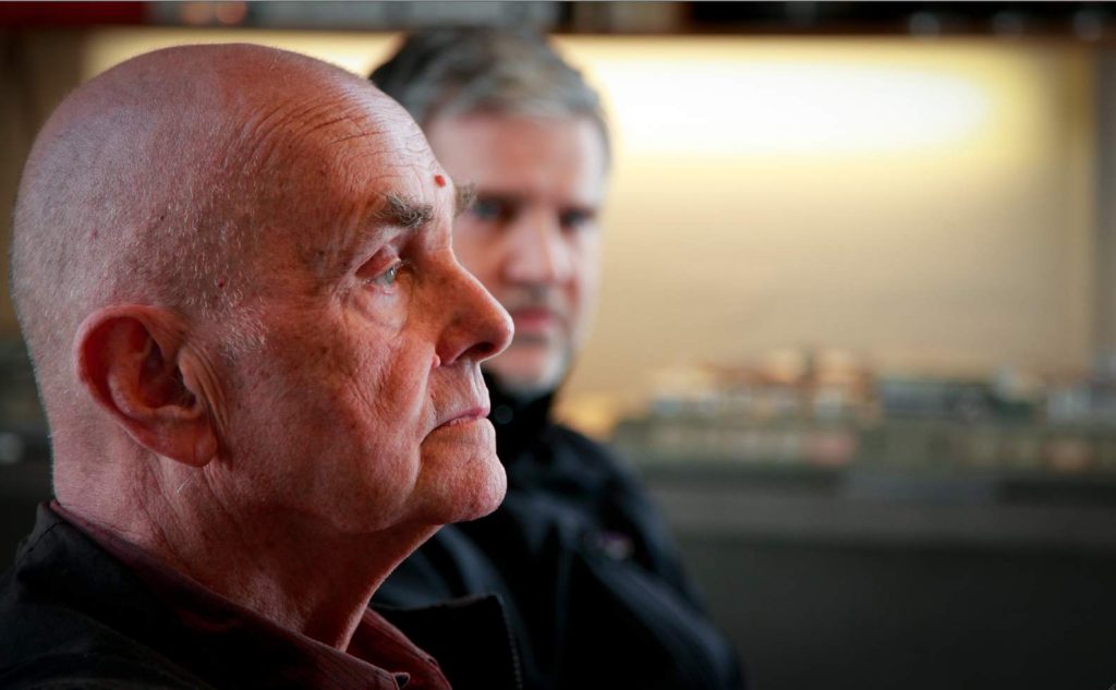 In primo piano, Hans-Joachim Roedelius (Camillo Roedelius, Bureau-B)