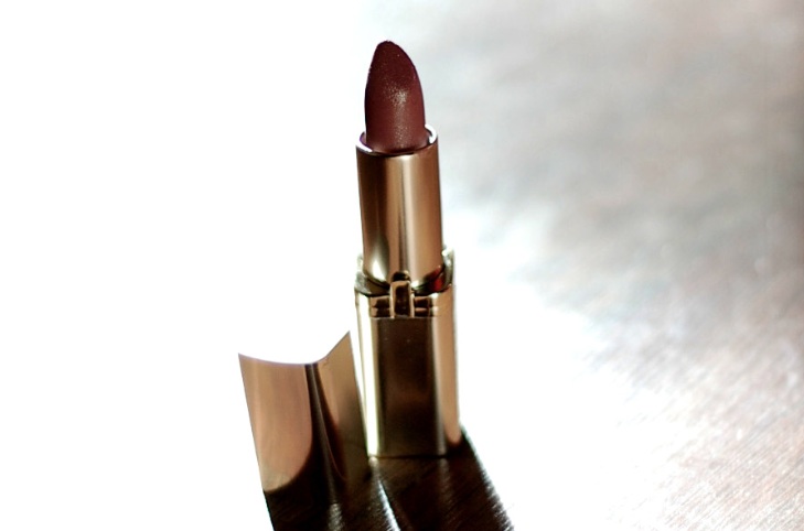 Rosso sarebbe meglio, ma vanno bene anche altri colori... (Wikipedia)