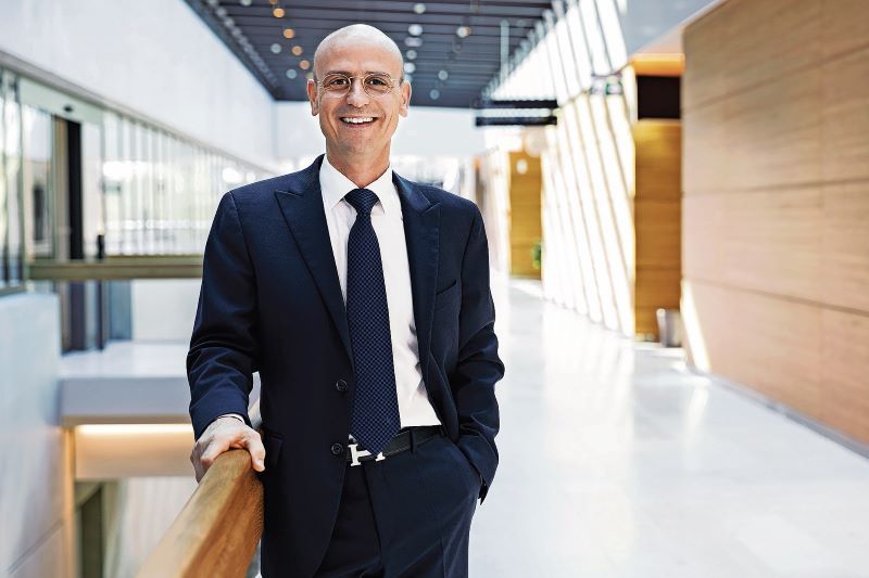 Il Dr. Gianni Roberto Rossi, CEO della Rehaklinik di Bellikon e della Clinique Romande de réadaptation.