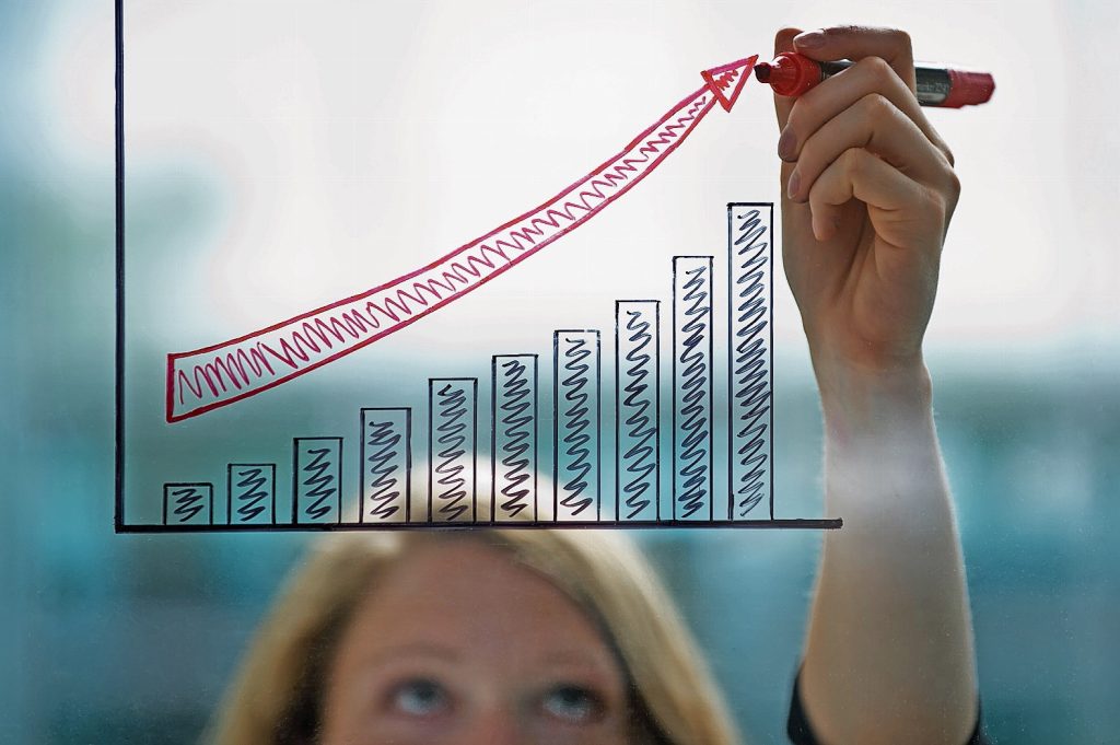 In Ticino dal 1990 al 2020 nel gruppo «dirigenti» la quota delle donne è più che raddoppiata, passando dal 14,7% al 29,7% (Keystone)