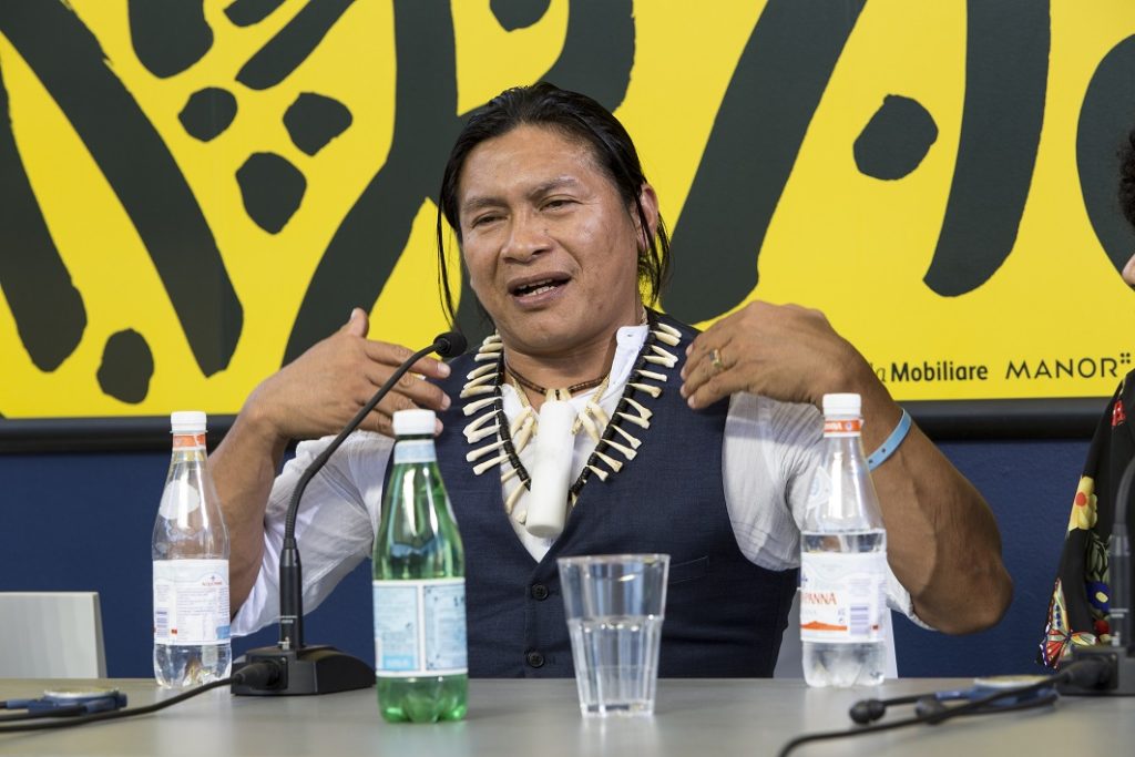 Il protagonista di "A Febra" è lo sciamano Regis Myrupu (Stefano Spinelli)