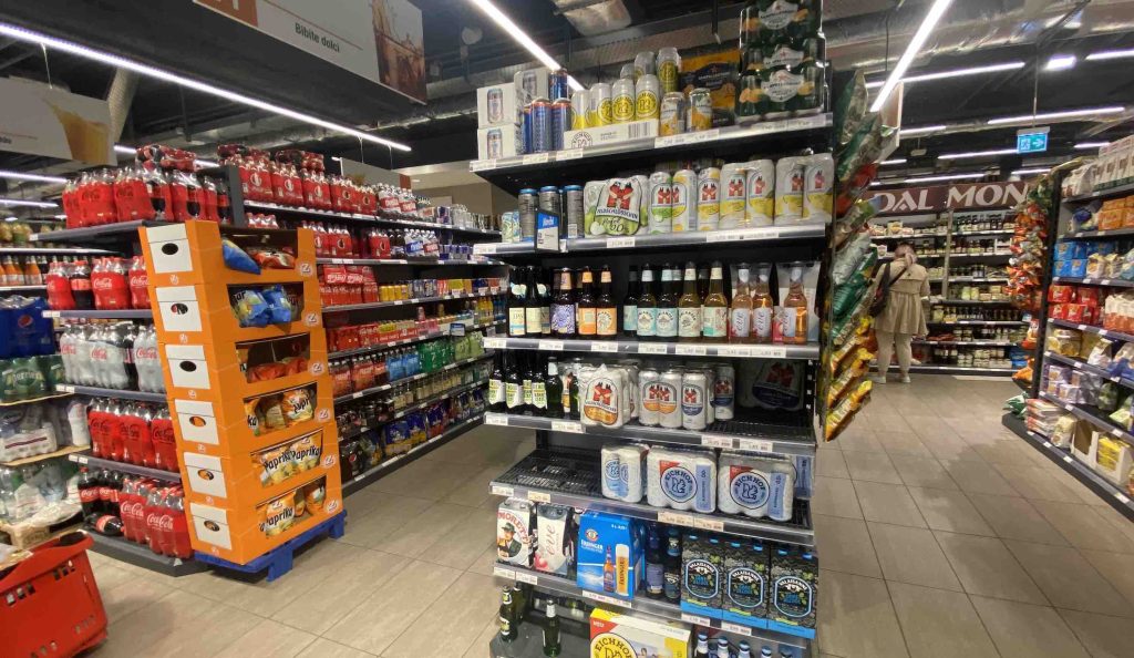 Presto anche le bevande alcoliche negli scaffali della Migros?