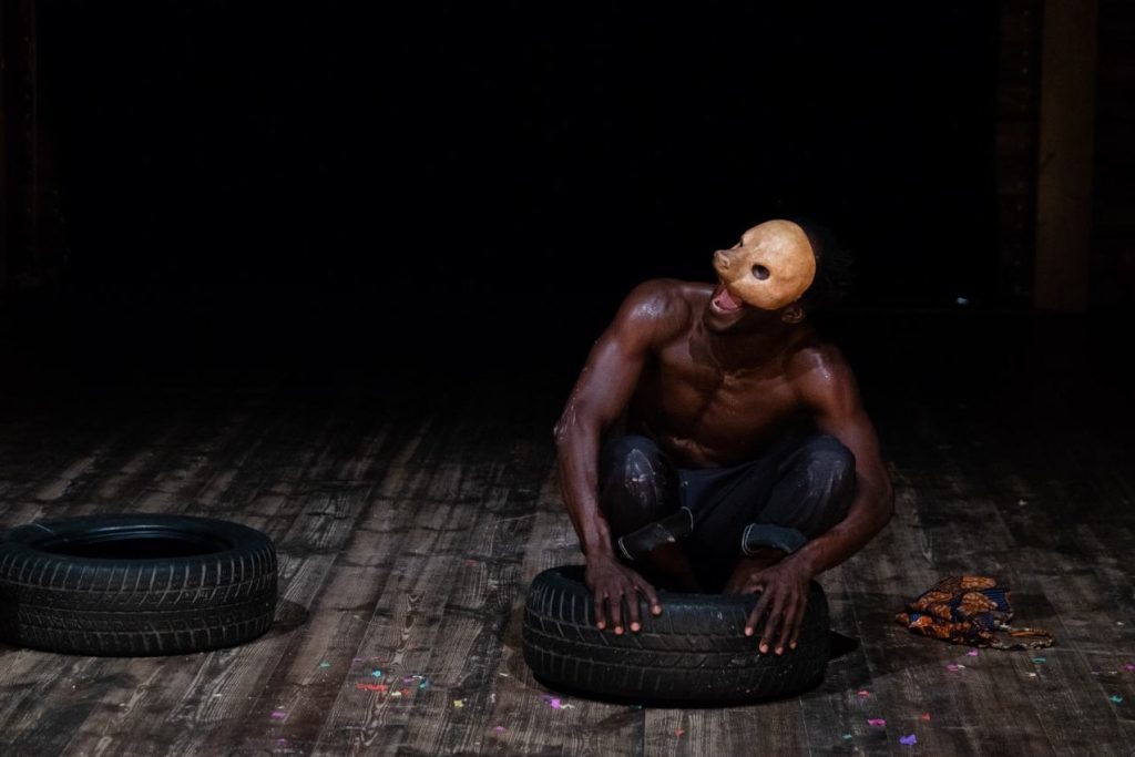 Mea culpa è uno spettacolo leggibile a diversi livelli