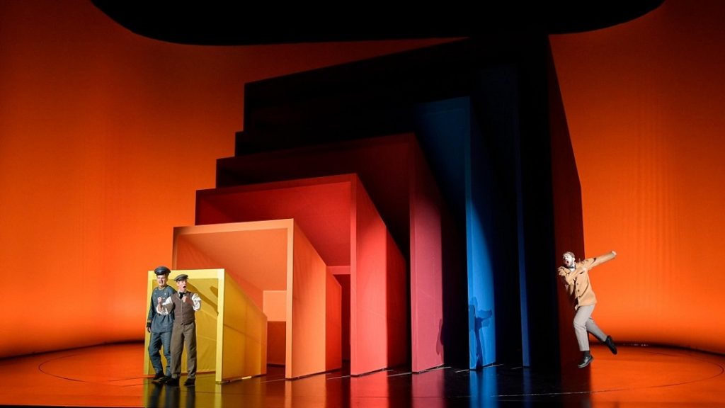 Un momento da Die Nase, in scena al Theater Basel (Thomas Aurin)