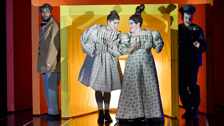 Un momento da Die Nase, in scena al Theater Basel (Thomas Aurin)